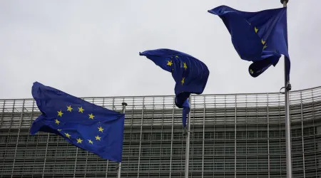 Bruxelas anuncia 5 milhões para financiar projetos contra desinformação