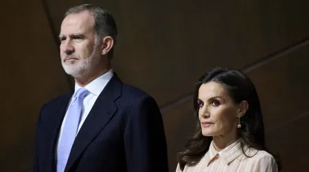 Rainha, mas com visual de… princesa. Letizia de Espanha deslumbra