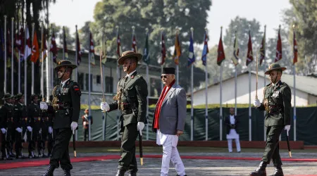 Primeiro-ministro nepalês inicia na China a 1.ª deslocação ao exterior