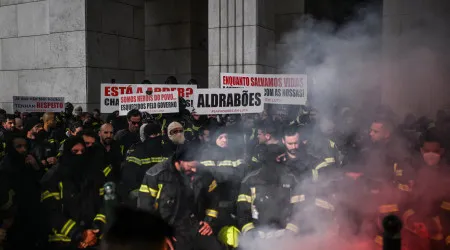 Sem abertura do Governo, bombeiros profissionais prometem novas ações