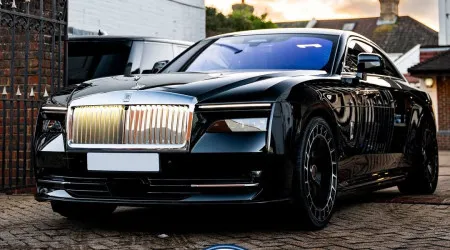 Que jogador do Manchester City terá comprado este Rolls-Royce elétrico?