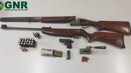 Ameaça ex-companheira com armas de fogo em Ourém