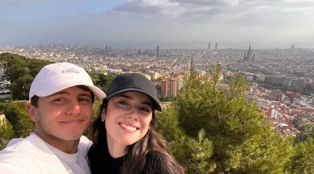 Madalena Aragão viaja para Paris e mostra apoio a João Neves