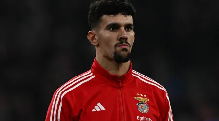 Oficial: Benfica renova contrato com Tomás Araújo