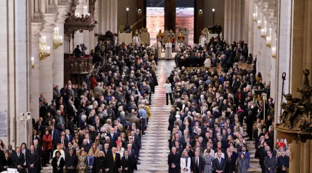 Catedral de Notre-Dame reabre para mais de 40 chefes de Estado e Governo