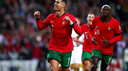 Portugal tenta Liga das Nações e Mundial nos 40 anos de Ronaldo