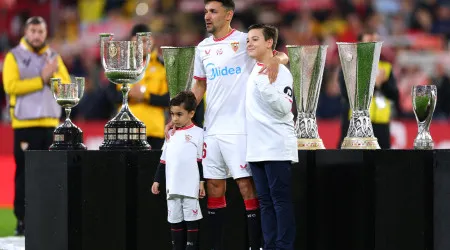 Sevilla homenageia Jesús Navas antes no último jogo no Sánchez-Pizjuán