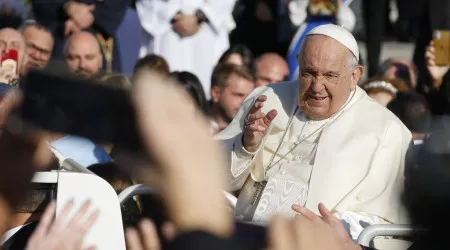 Papa Francisco manifesta apoio às vítimas de ciclone que atingiu Mayotte