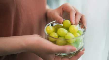 Nunca coloque as uvas ao lado destes alimentos (podem ficar estragadas)