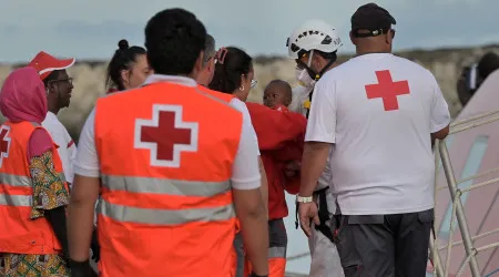 Pelo menos 4 mortos e 5 desaparecidos em naufrágio nas Canárias