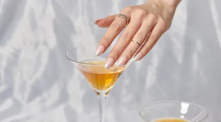 Quer fazer manicure festiva? Tem aqui 15 que podem servir de inspiração