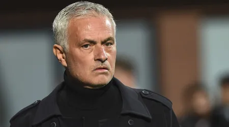 José Mourinho admite "jogo desastroso" e lamenta: "Só jogadores no chão"