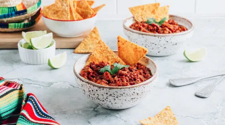 Quer algo rápido e saboroso? Siga esta receita de chili no micro-ondas