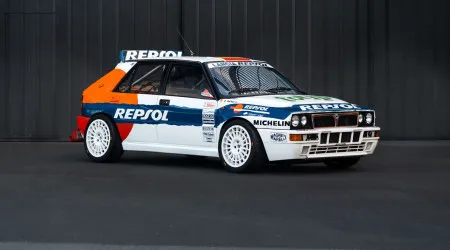 Lancia Delta conduzido por Carlos Sainz encontra-se à venda