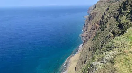 Zonas montanhosas da Madeira sob aviso amarelo de calor até quinta-feira