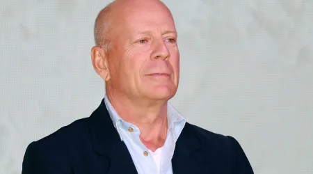 Bruce Willis 'apanhado' em público após celebrar 70 anos