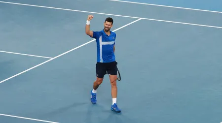 Djokovic bate Alcaraz em quatro sets e faz história no ténis mundial