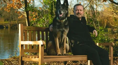 Morreu a cadela de 'After Life'. Ricky Gervais reage à "notícia triste"