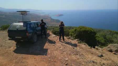 Polícia Marítima resgata 16 migrantes na Grécia. Dez eram crianças