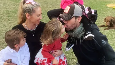 Lucy, Nicholas e Mary. Os três filhos de Enrique Iglesias