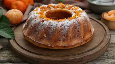 Receita 'fit'. Não sobrará uma migalha deste bolo de iogurte e tangerina