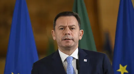 Montenegro inaugura como primeiro-ministro hotel de cliente da Spinumviva