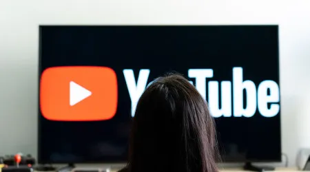 Há mais pessoas a ver YouTube na televisão do que no telemóvel