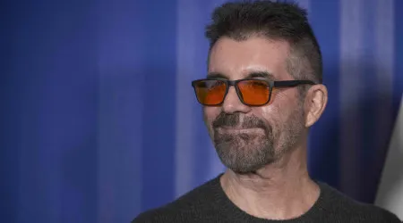 Simon Cowell sofreu um pequeno acidente... com uma máquina de barbear