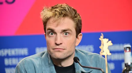 Robert Pattinson confessa que é estranho ter tantos fãs... homens
