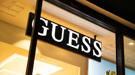 É fiel à Guess? Espreite a 'nova' loja da marca em Lisboa