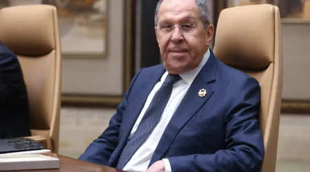 Sergei Lavrov inicia visita ao Irão para discutir Médio Oriente