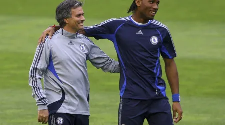 Drogba sai em defesa de Mourinho: "Como pode o meu 'pai' ser racista?"