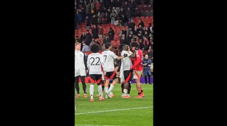 O tremendo gesto dos jogadores do Fulham após eliminarem o United na Taça