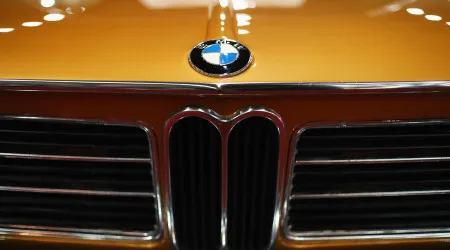 Todos os carros clássicos da BMW estão neste portal. São mais de 400