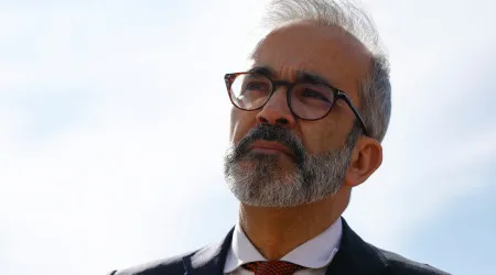 Rangel diz que estabilidade encontrada na Madeira "deve ser exemplo"
