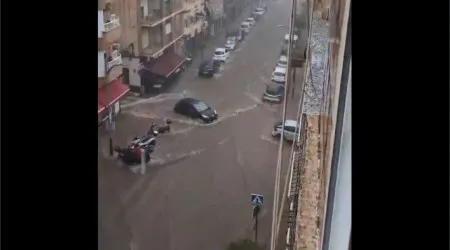 Nove pessoas presas dentro de carros devido a chuva intensa em Espanha