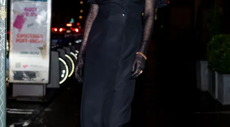 Karlie Kloss deslumbra com vestido preto após anunciar gravidez