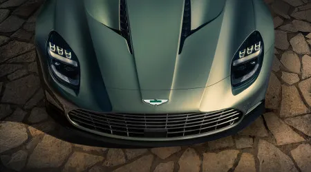 Há um Aston Martin de oferta para quem comprar esta casa em Cascais