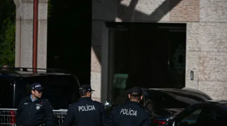 Entra em loja com faca e ameaça de morte a ex-mulher e a filha na Amadora