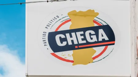 Deputado do Chega deu "projeção nacional" a desinformação de extrema-direita