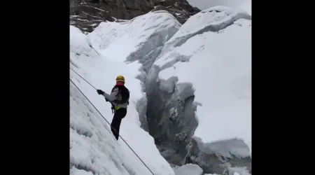 "Subam". Glaciar quebra e exercício de resgate torna-se real (o vídeo)