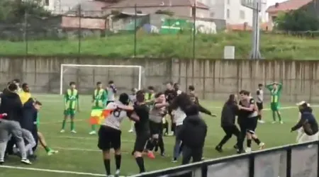Caos em torneio juvenil no Porto com agressões de pais a jogadores