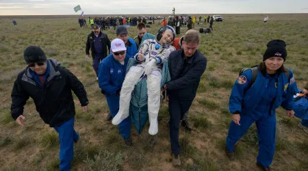 Astronauta norte-americano regressa do Espaço no 70.º aniversário