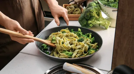 Massa com brócolos. A receita fácil que fica pronta em poucos minutos