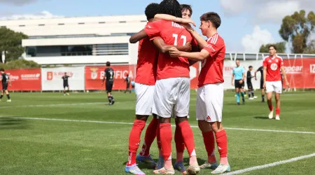 Benfica trava Vitória SC e pode festejar título... frente ao FC Porto