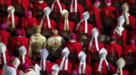 Quatro portugueses entre os que elegem sucessor de Francisco