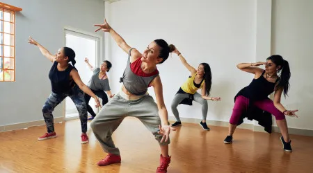 Quantas calorias pode perder ao dançar salsa? E hip-hop ou zumba?