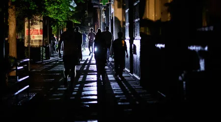 Espanha explica apagão: "Combinação de fatores", com "má planificação"