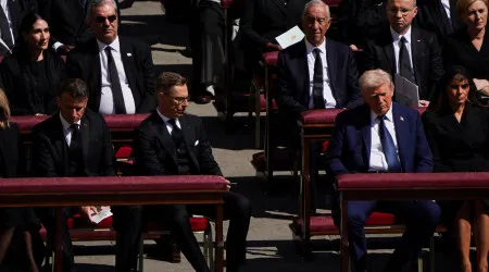 Parlamento aprova 'a posteriori' deslocação de Marcelo ao Vaticano
