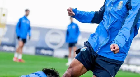 FC Porto mostra imagens do treino (recheado de chuva) dado por Anselmi
